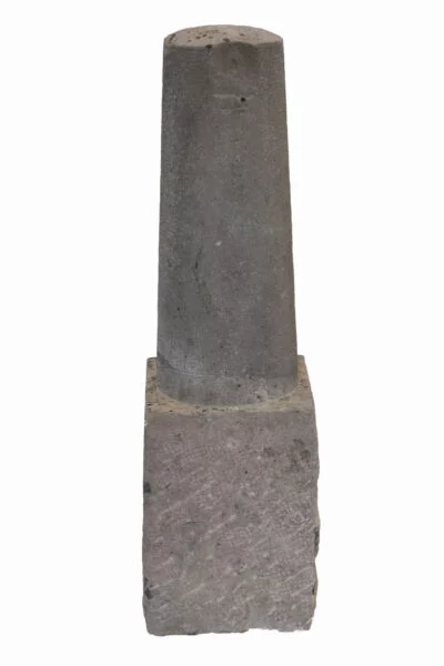 ancienne-Borne-pierre-bleue-reemploi